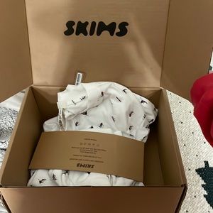 Skims Holiday 2023 Ski Pajama Set